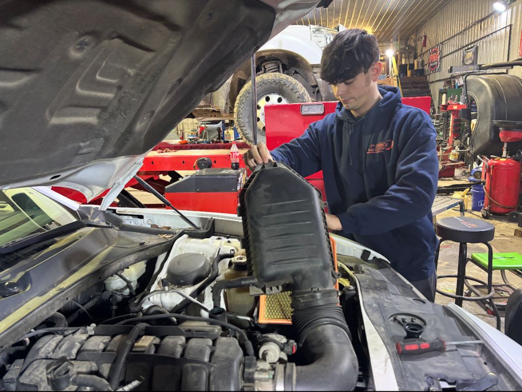 Frank Mason Gains Automotive Experience at 1st Choice Tire and Fleet