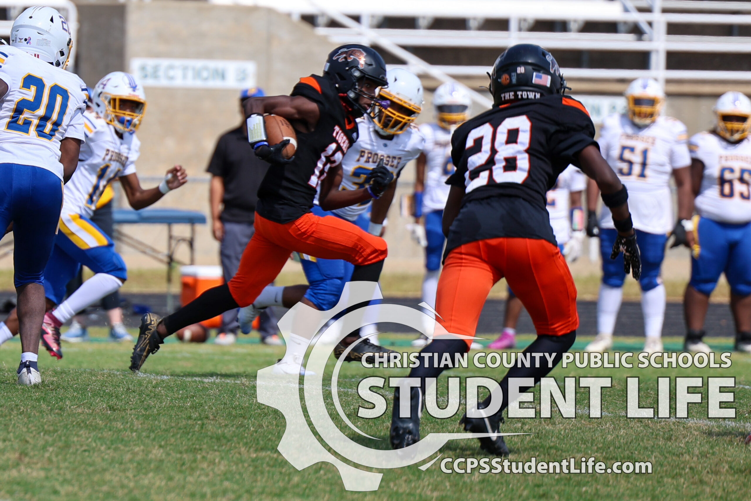 Hopkinsville Tigers Dominate Prosser with 55-0 Shutout – photos